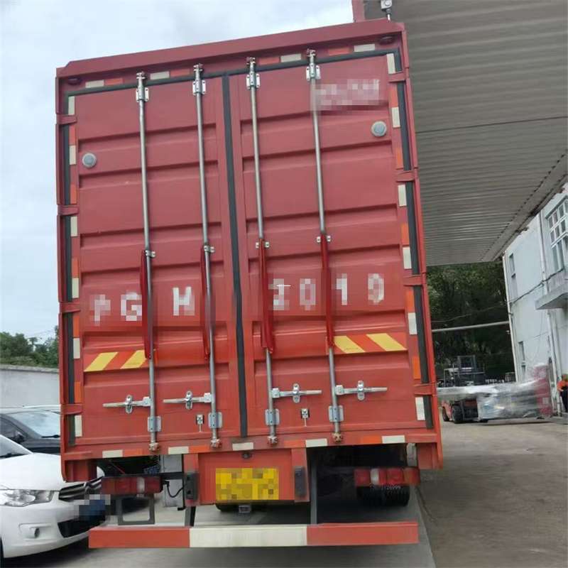 德令哈市洛浦县进仓物流：专线直达的多元货运探索